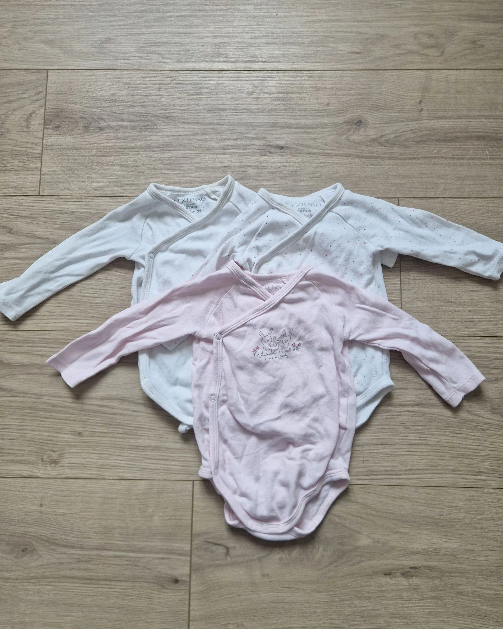 🐰 Lot 3 bodies croisés – manches longues – bébé fille – 9/12 mois – bon état